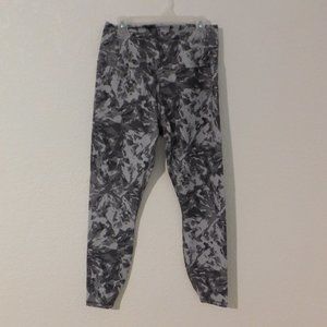 Camo Women's Size Medium Workout Pants Leggings